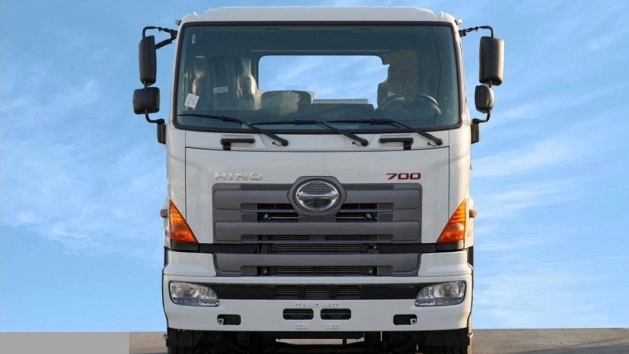 HINO 700, BRAND NEW