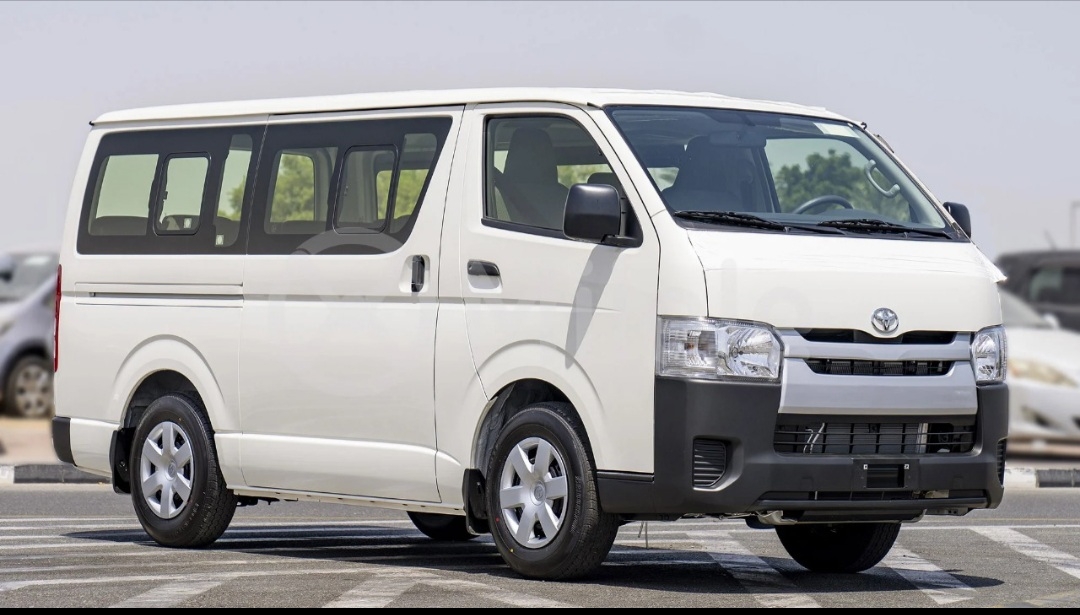 TOYOTA HIACE 2.5l diesel  15 seats