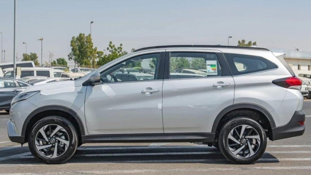 TOYOTA RUSH, BRAND NEW--3