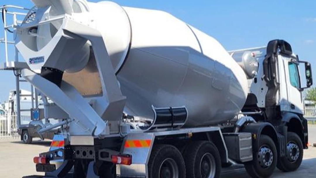 MERCEDES BENZ ACTROS 4140, 8X4  CONCRETE MIXER, BRAND NEW--2