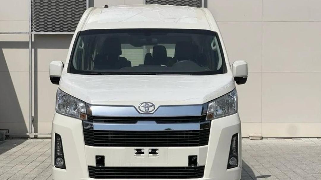 TOYOTA HIACE HIGH ROOF, BRAND NEW--2
