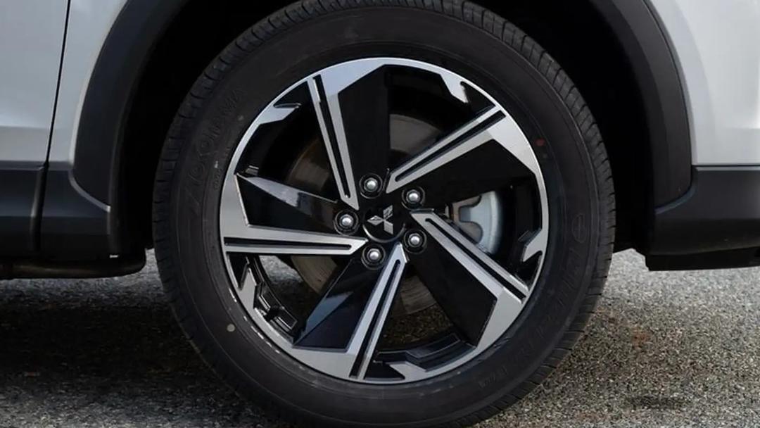 MITSUBISHI ECLIPSE CROSS, BRAND NEW--5