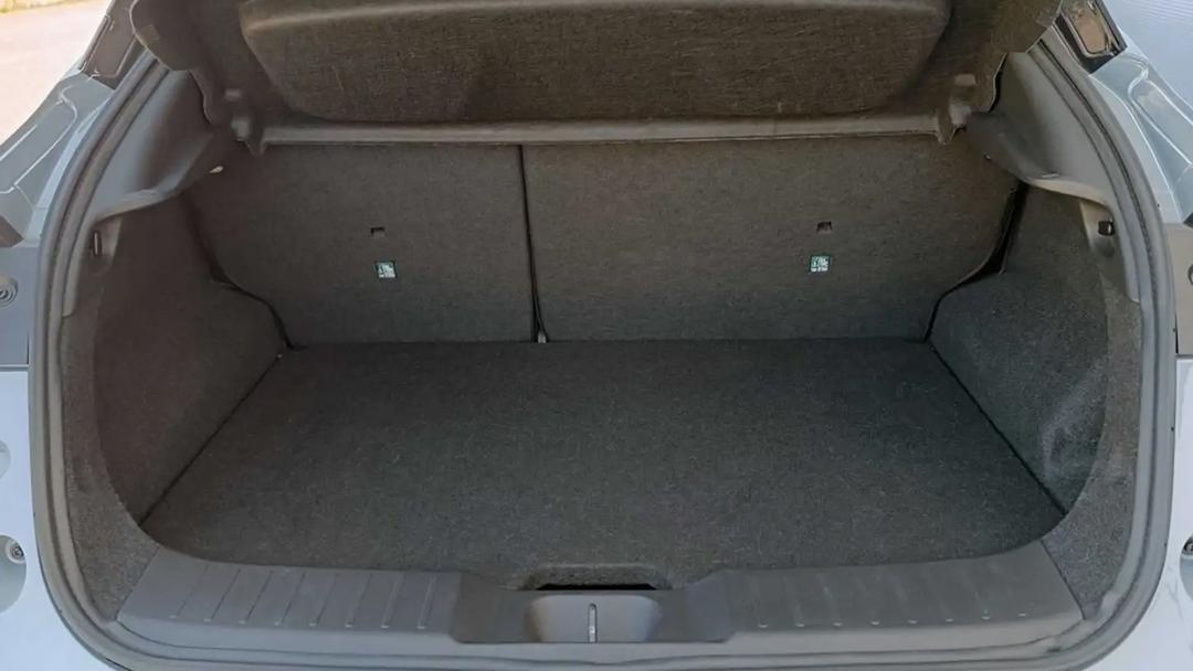 NISSAN JUKE, BRAND NEW--3