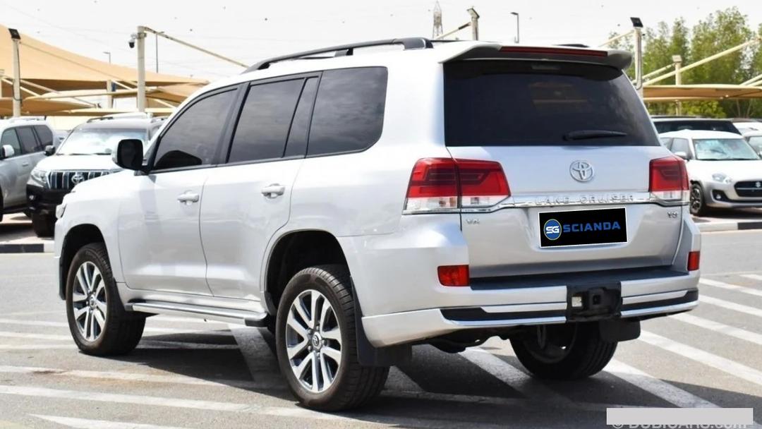 Toyota Land cruiser V8--0