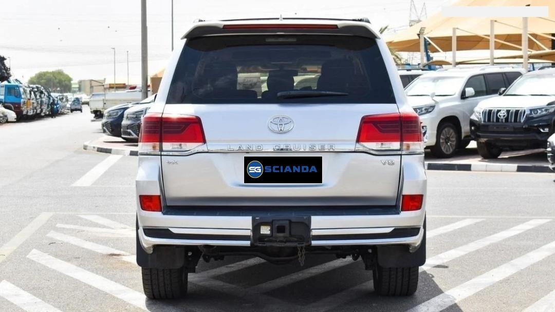 Toyota Land cruiser V8--1