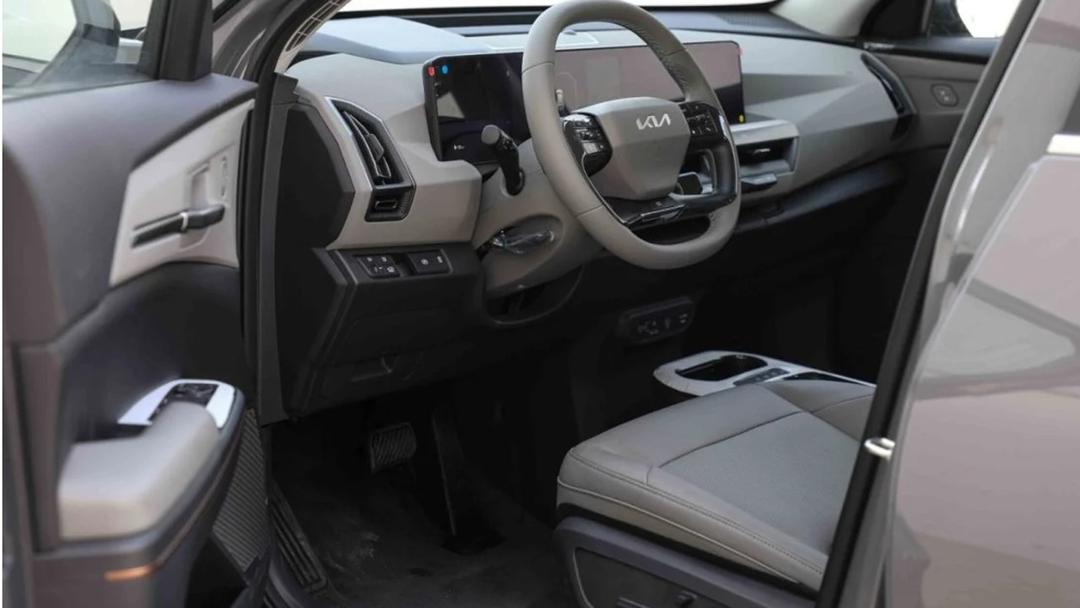 KIA EV5 LAND 720, BRAND NEW--3