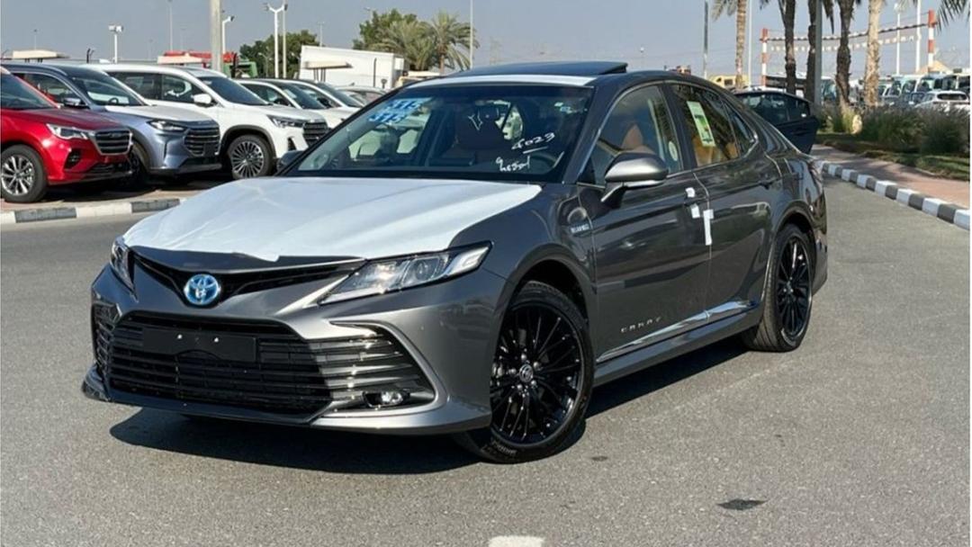 TOYOTA CAMRY--12