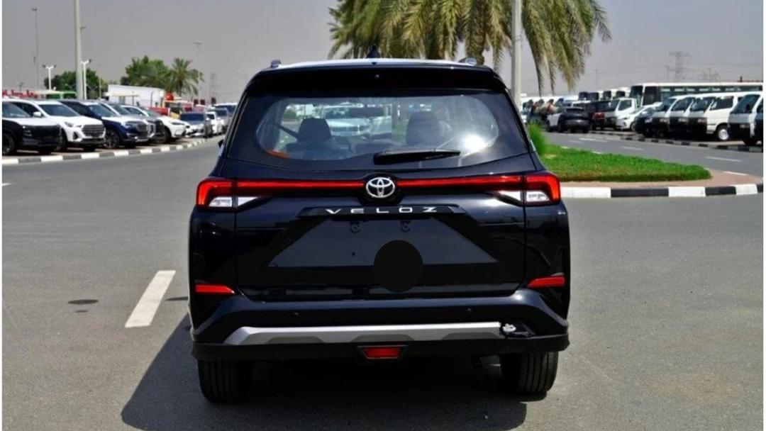 TOYOTA VELOZ, BRAND NEW--1