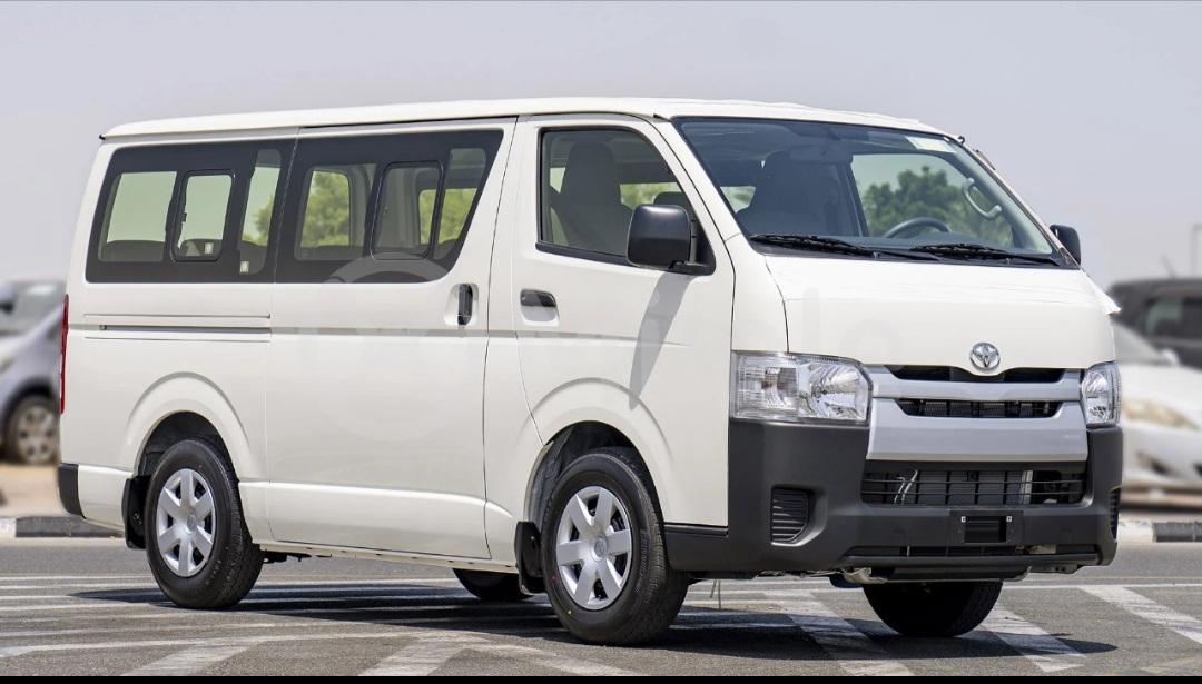 TOYOTA HIACE 2.5l diesel  15 seats--1