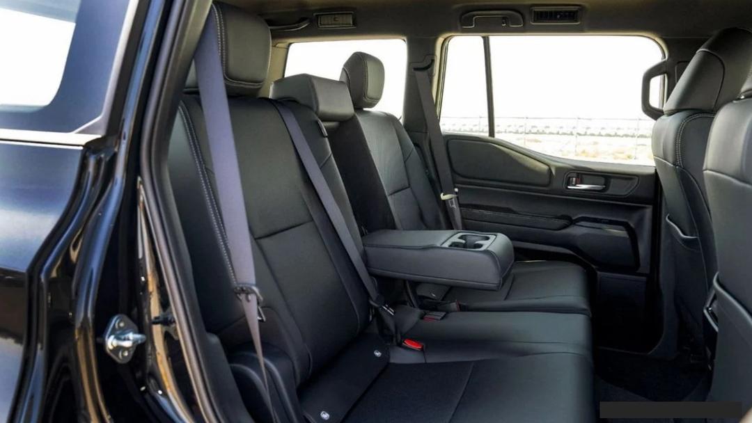 TOYOTA PRADO 25O, BRAND NEW--7