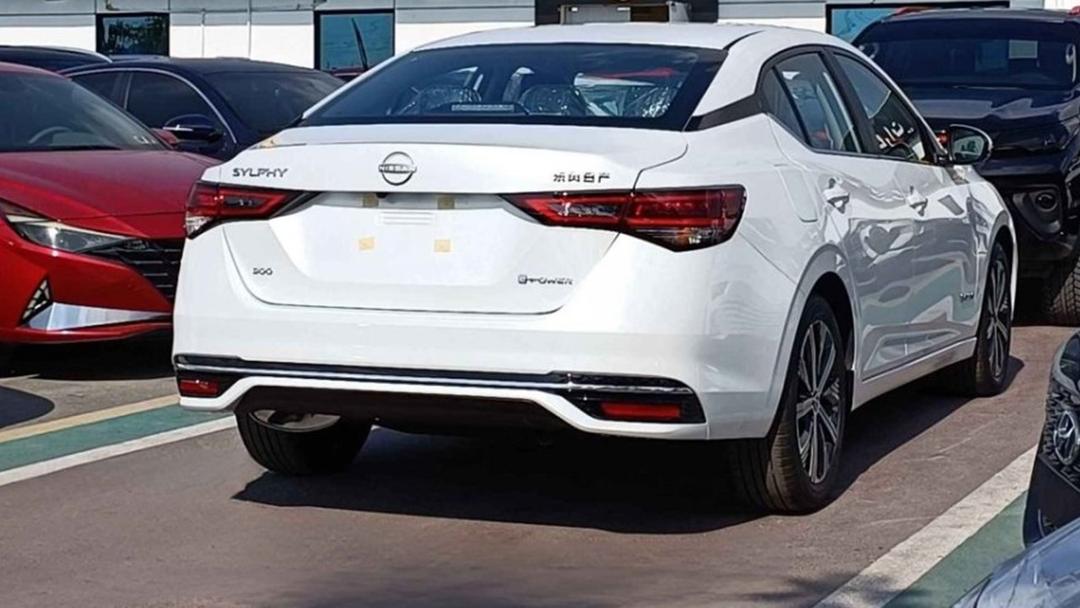 NISSAN SYLPHY, BRAND NEW--1