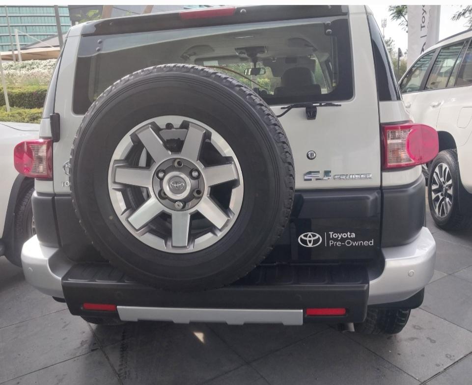 FJ Cruizer--1