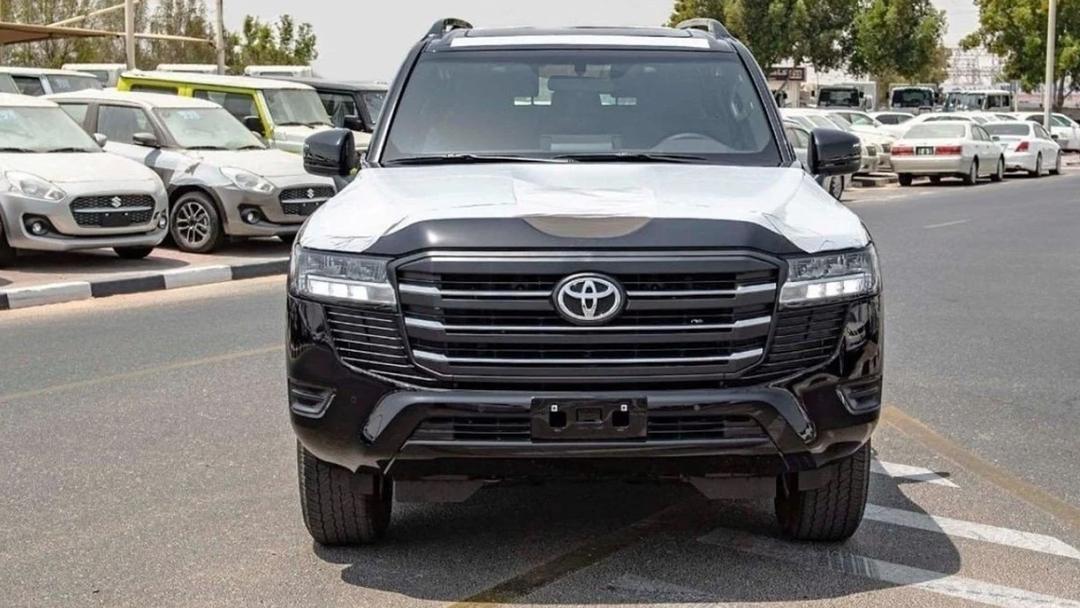 TOYOTA LAND CRUISER GXR, BRAAND NEW--0
