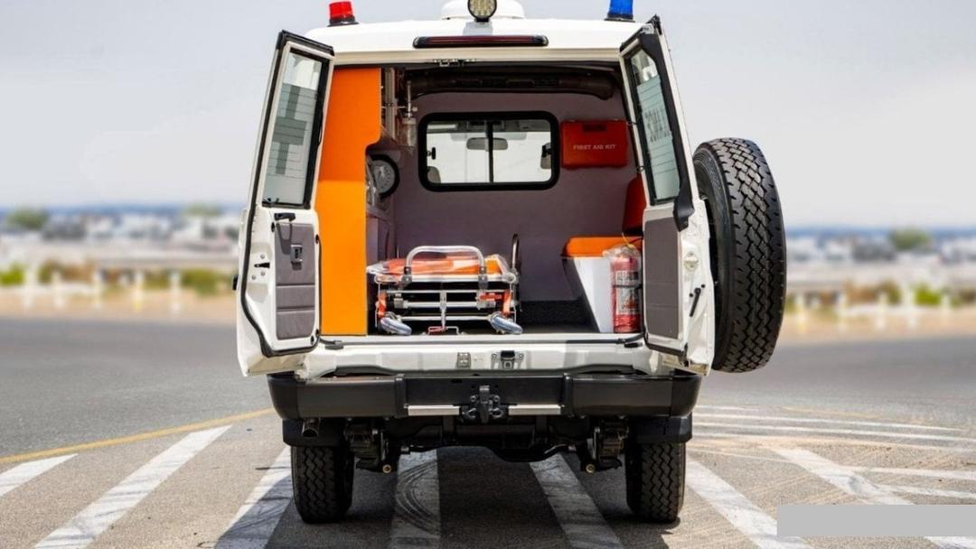 TOYOTA LAND CRUISER HARDTOP LC78 AMBULANCE, BRAND NEW--3