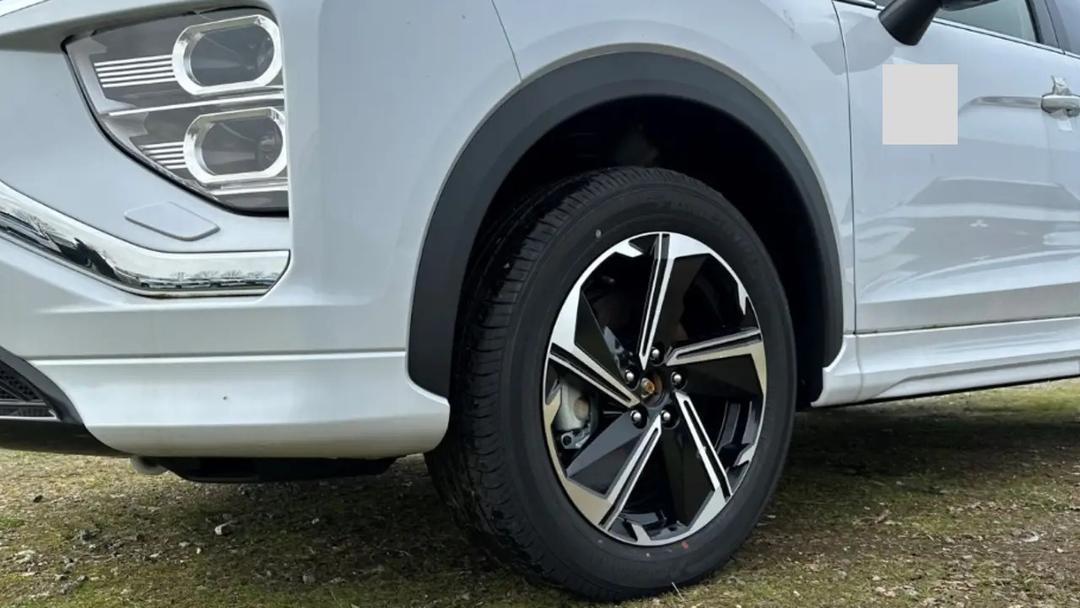 MITSUBISHI ECLIPSE CROSS, BRAND NEW--1