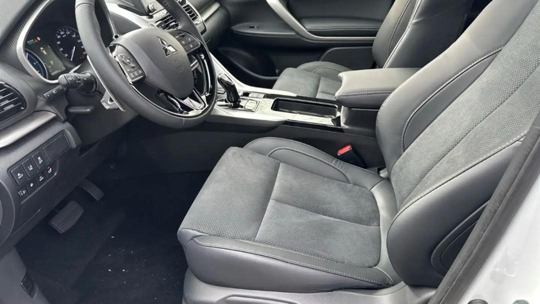 MITSUBISHI ECLIPSE CROSS, BRAND NEW--2