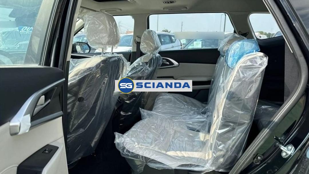 KIA CARENS, BRAND NEW--2