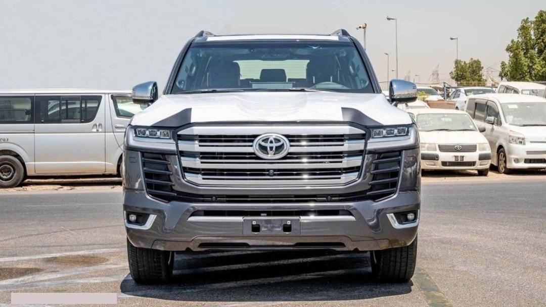 TOYOTA LAND CRUISER VXR LC 300, BRAND NEW--1