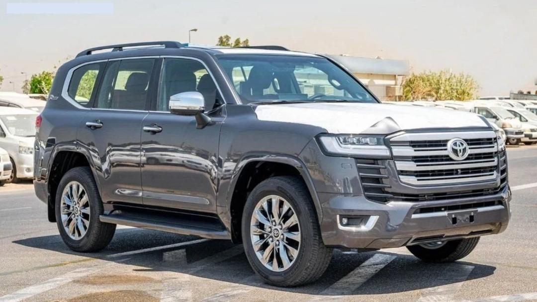 TOYOTA LAND CRUISER VXR LC 300, BRAND NEW--2