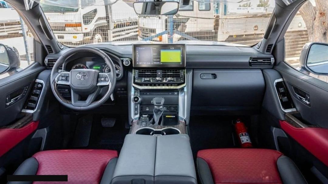 TOYOTA LAND CRUISER VXR LC 300, BRAND NEW--7